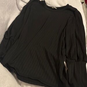 Lovely Melody Classic Black Top